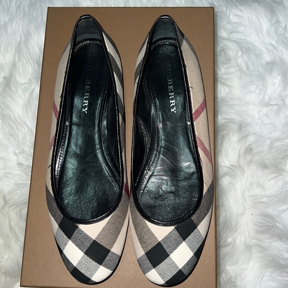Burberry Shoes - Burberry flats